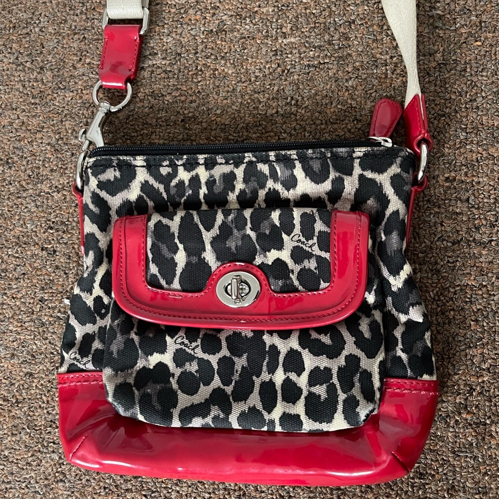 Crossbody Coach cheetah print purse
